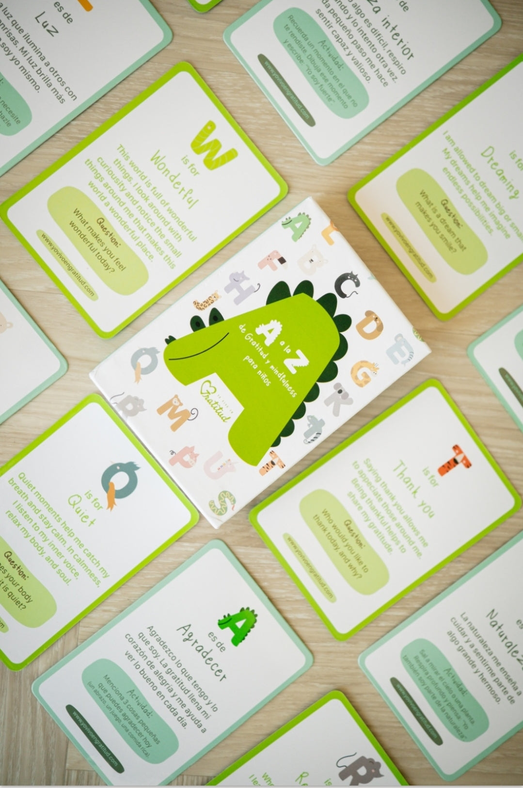 Cartas A-Z de Gratitud y Mindfulness | Tarjetas bilingües para niños