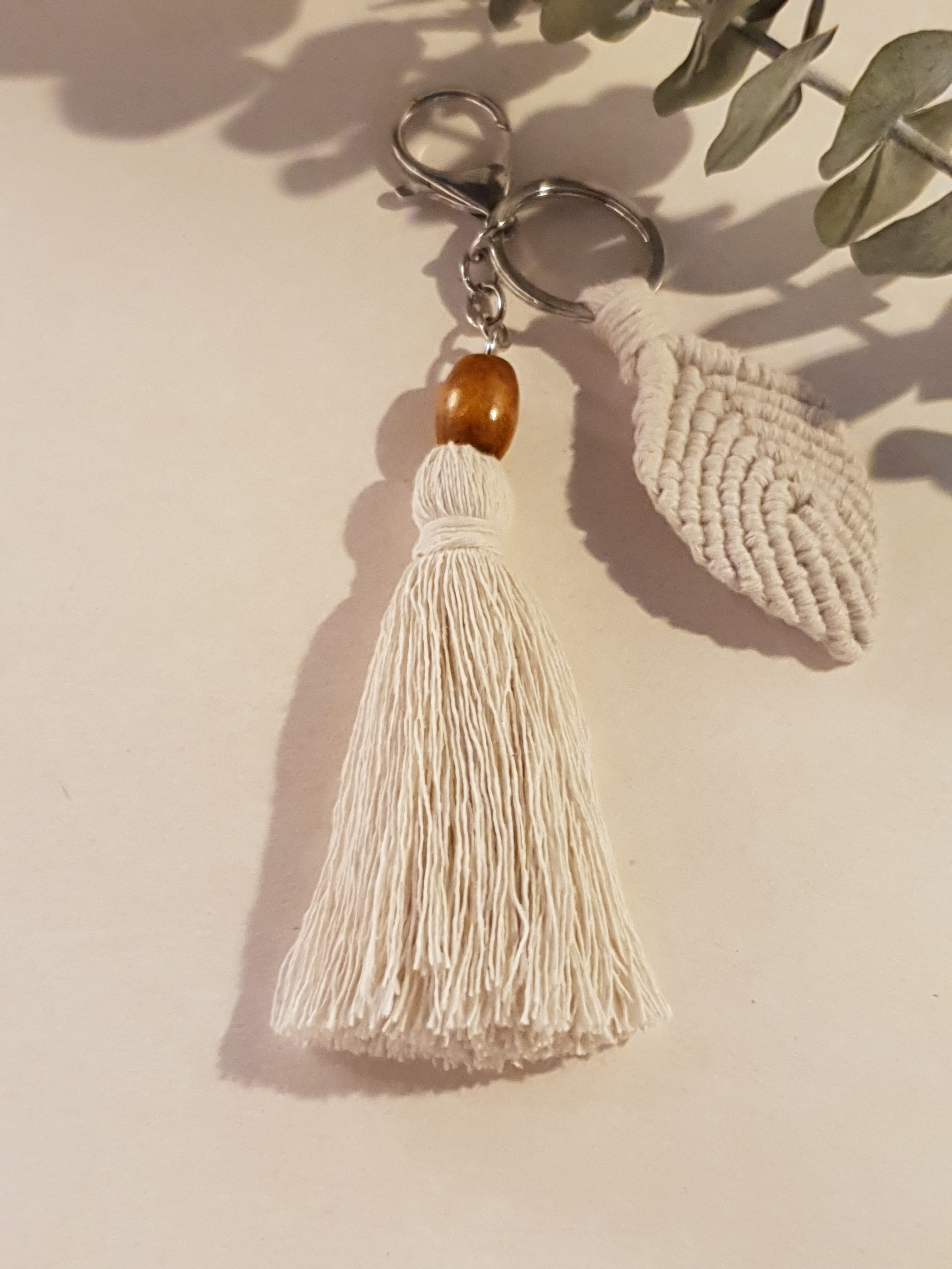 Llavero en Macramé Borla