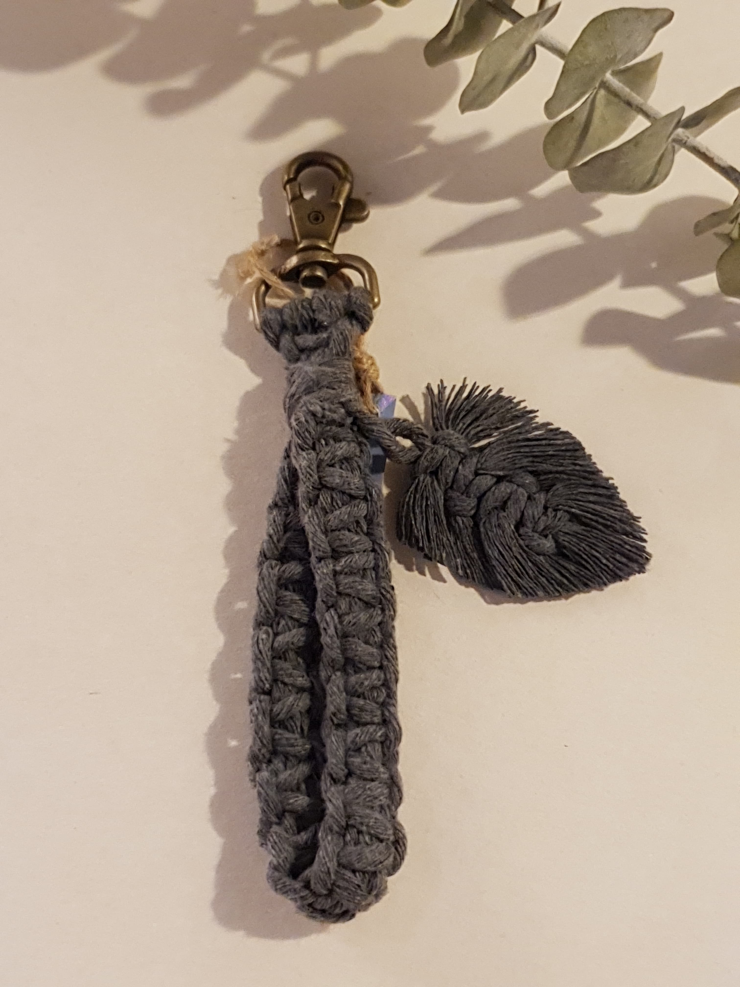 Llavero en Macramé Hoja