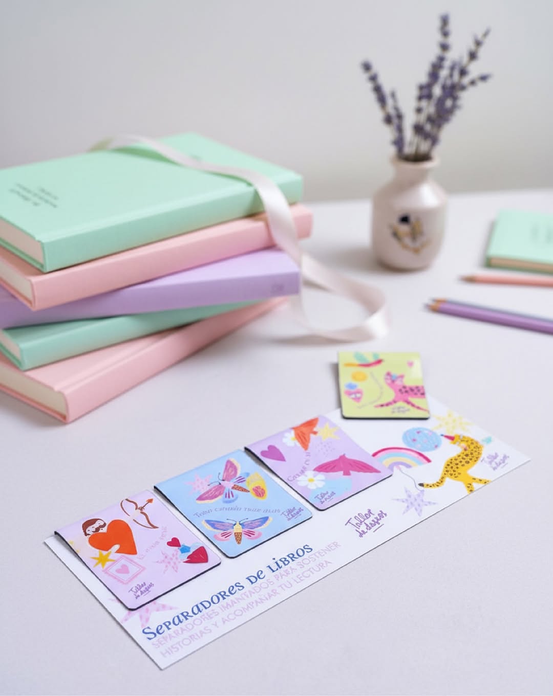Separador de Libros Guardianes de Historias