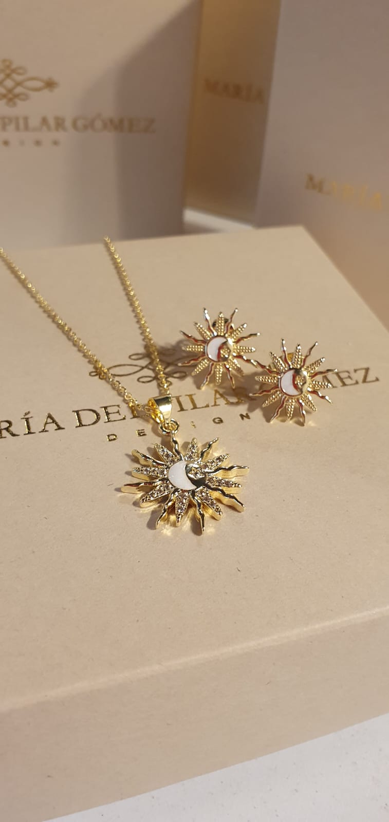 Set Sol y Luna | Collar y topos en baño de oro
