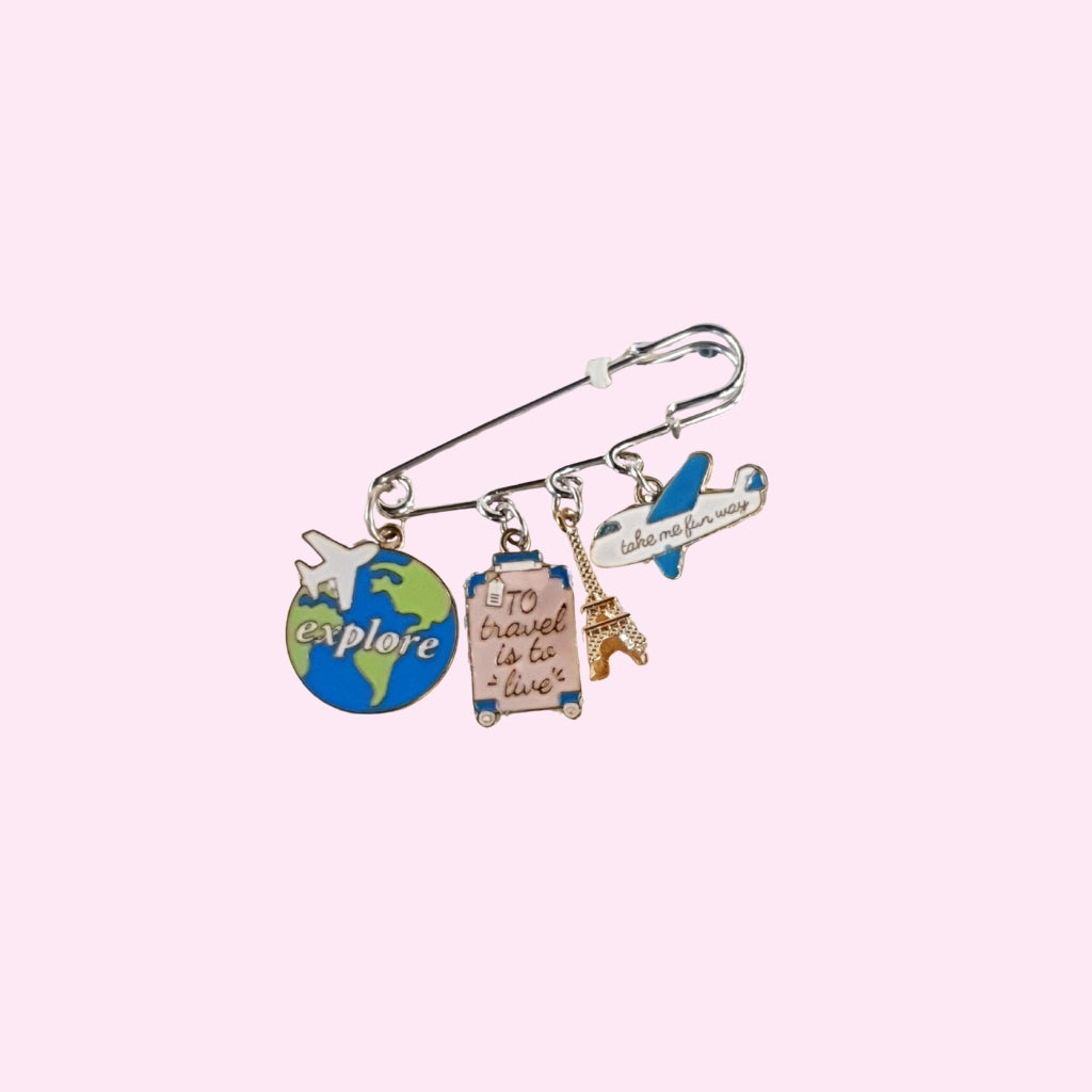Broche con Dijes