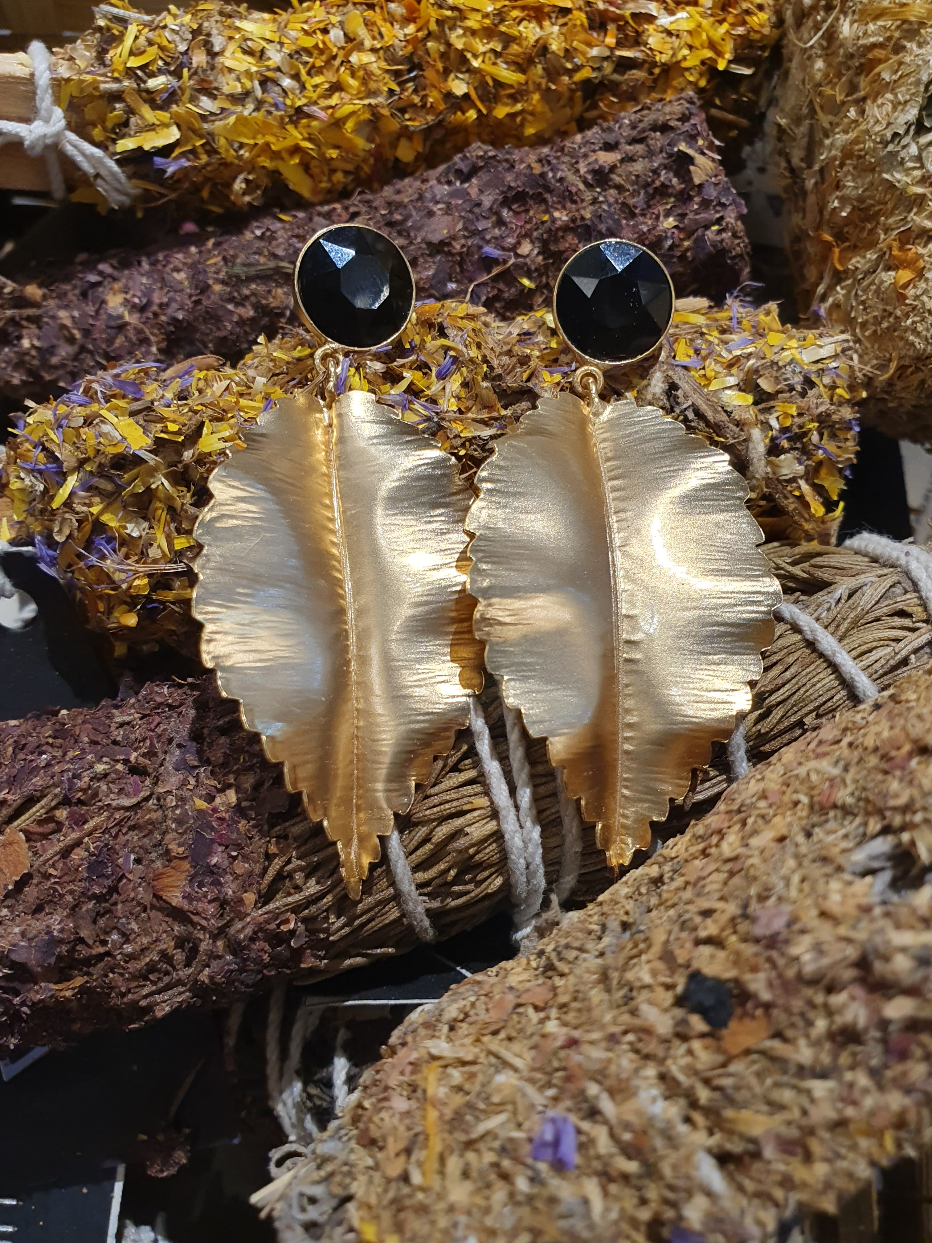 Arete Hoja De Ebano Dorado