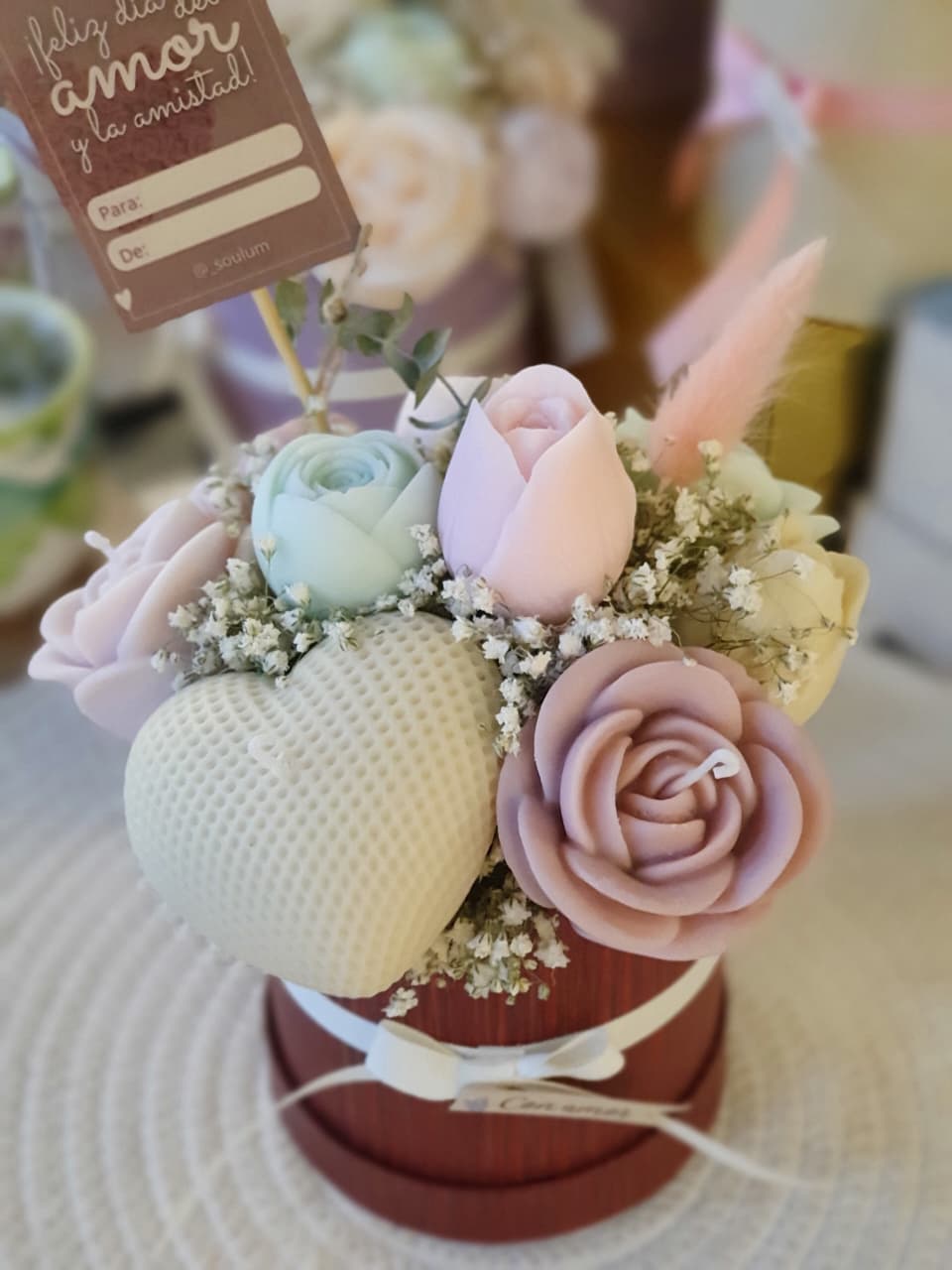 Bouquet Amor y Amistad en Caja Roja