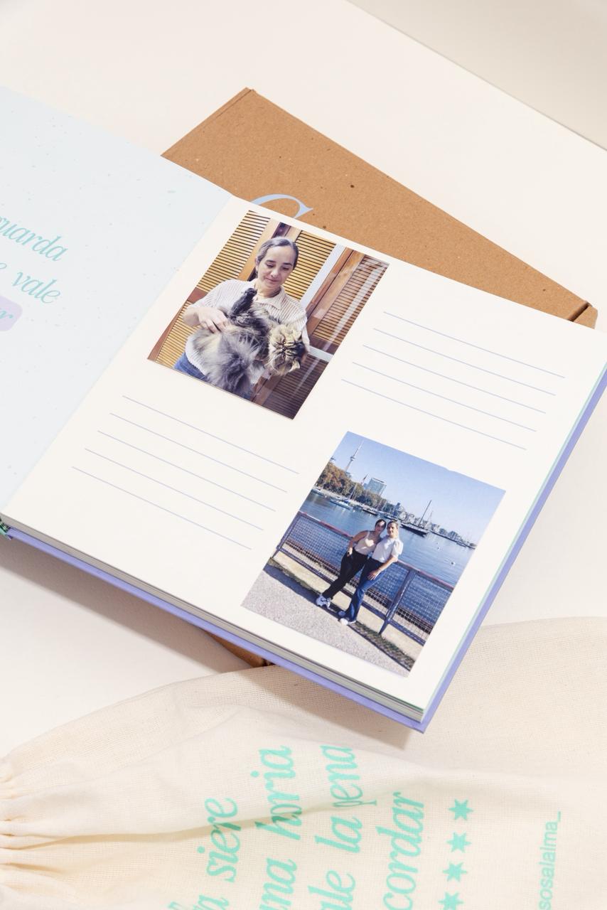 Libro Álbum “Contigo Todo es Mejor” – Regalo Personalizable con Fotos y Recuerdos